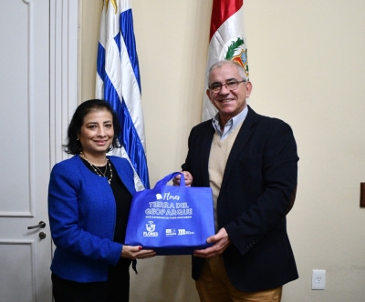 Visita de cortesía al departamento de Flores de la Embajadora de Perú en Uruguay Elizabeth González.